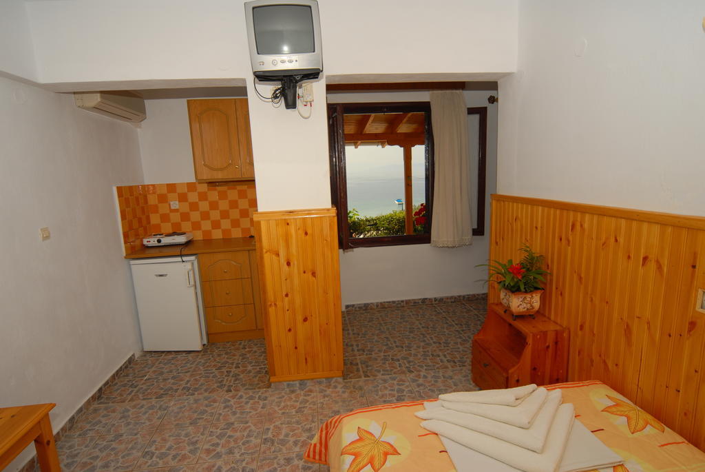 Villa Zaharo And Lilian Apartments Трулос Екстер'єр фото