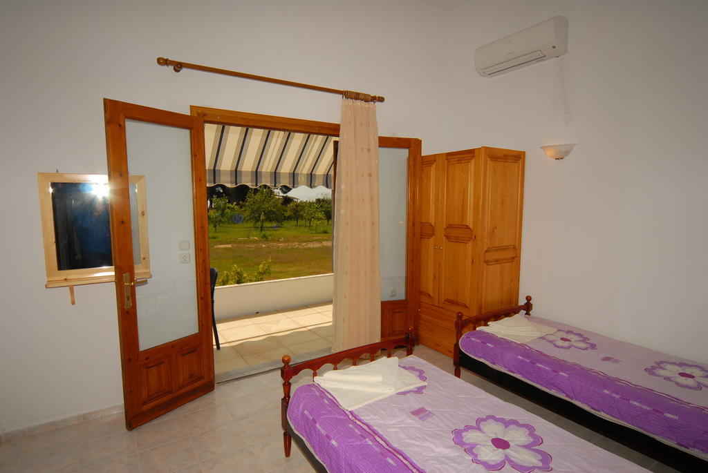 Villa Zaharo And Lilian Apartments Трулос Номер фото